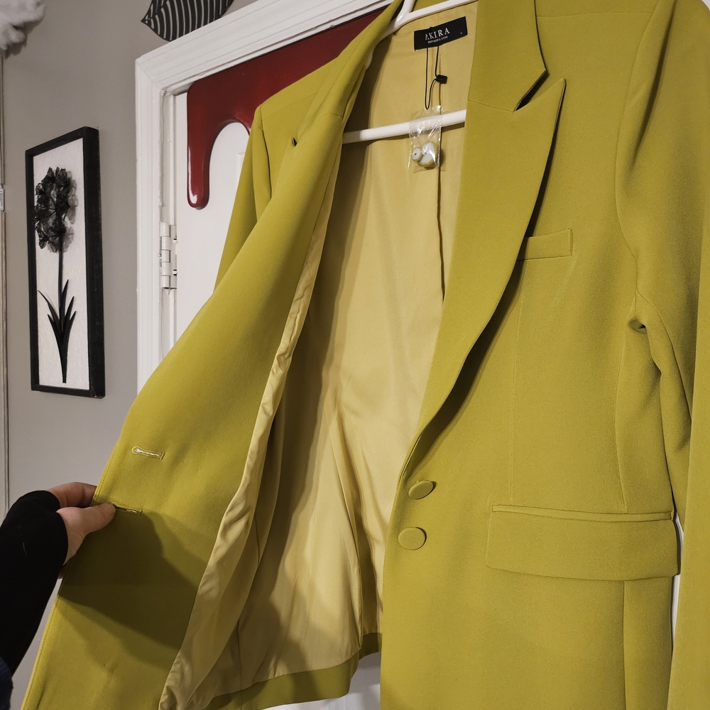 AKIRA Vibrant Charteuse Blazer, Large